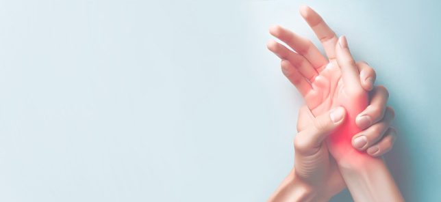 Hand specialist in Singapore treating wrist and hand pain